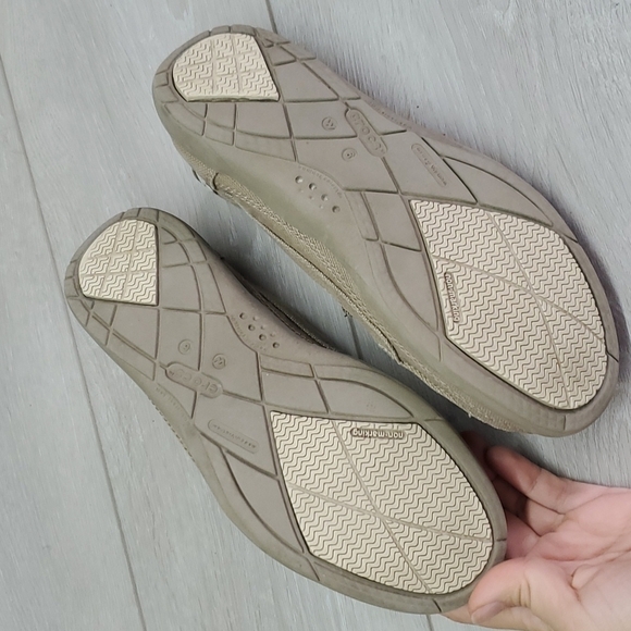 Crocs Women Outdoor Comfort Slip on Rubber outsole shoes sz 6 - Picture 7 of 10